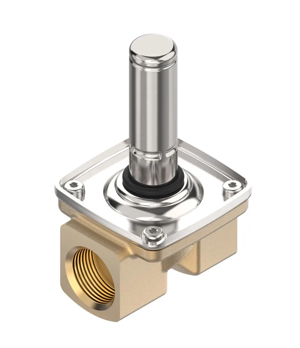 Danfoss Magnetventil mit einem vertikalen Edelstahlkörper und einer quadratischen Basis aus Messing, ausgestattet mit einer G 3/8"-Befestigung.